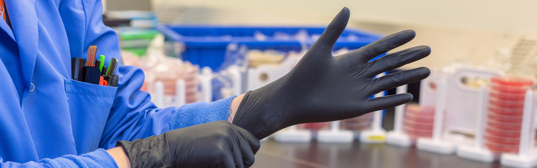 Winter Wellness: Using Disposable Gloves for Hygiene in Cold Seasons